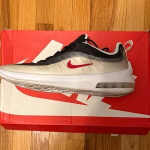 Nike Air Max Axis